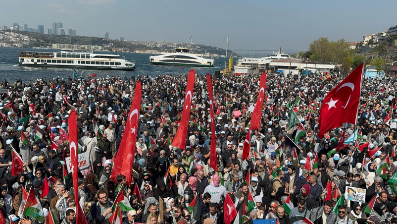 İstanbulda Qəzzaya dəstək üçün nümayiş keçirildi.